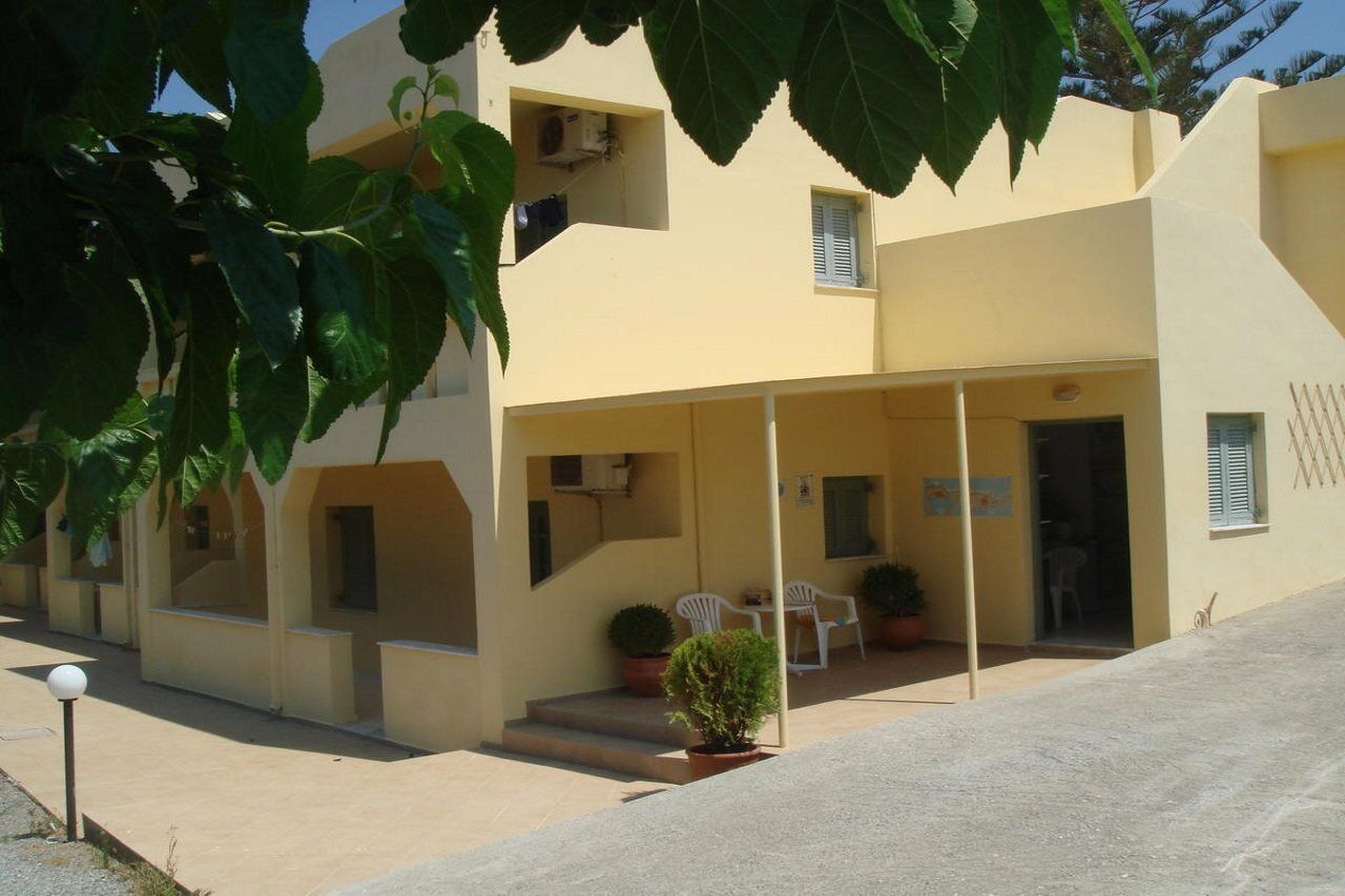 Keti Apartments Adelianos Kampos Esterno foto